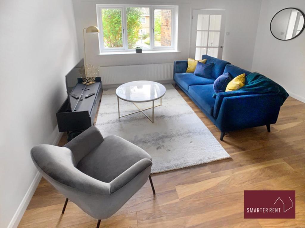 Guildford - 2 Bedroom House West Clandon エクステリア 写真