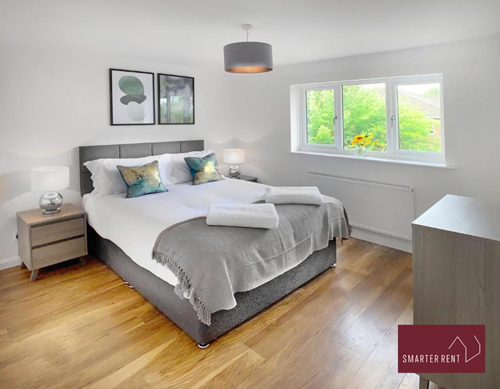 Guildford - 2 Bedroom House West Clandon エクステリア 写真