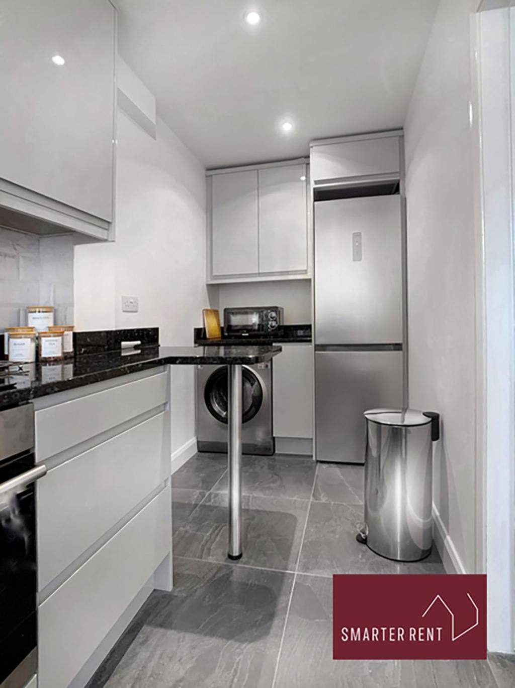 Guildford - 2 Bedroom House West Clandon エクステリア 写真