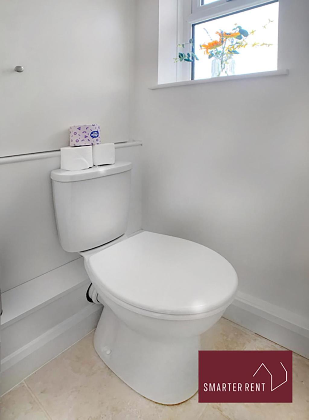 Guildford - 2 Bedroom House West Clandon エクステリア 写真